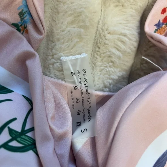 Floral One-Piece reversible Swimsuit 2 in 1 - Picture 3 of 9